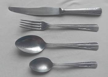 Komplecik sztućców Hefra dla 1 osoby. Stal nierdzewna, wzór Saturn. PRL.