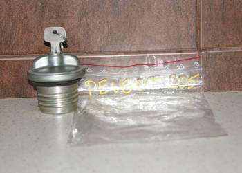 KOREK PALIWA PEUGOT 205