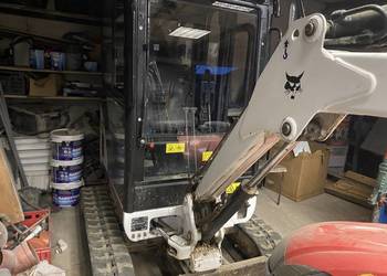 Bobcat 323
