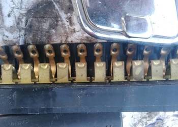 Fiat 125 skrzynka bezpieczników mocowamie podstawa