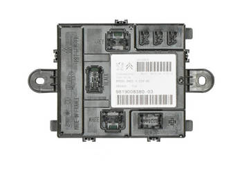 MODUŁ STEROWNIK ELEKTRYCZNEJ KLAPY BAGAŻNIKA PEUGEOT 5008 II OEM 9819008380