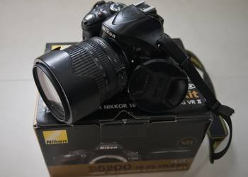 Nikon D5200 + 18-105mm VR