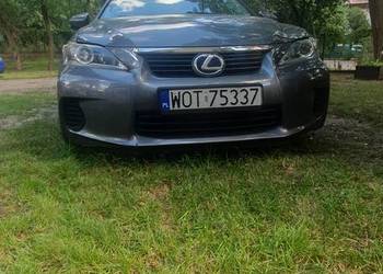Lexus ct hybryda
