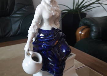 DESTRUKT kobieta z dzbanem figurka porcelanowa J. Dikolenko DESTRUKT kobieta z dzbanem figurka porcelanowa J. Dikolenko