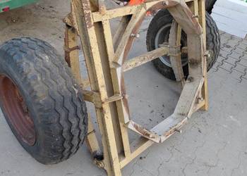 Wózek przyczepy oś resor