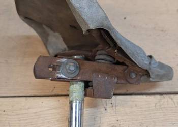 Komar sztywniak, komar 2320, siedzenie