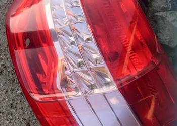 Lampa prawa tył tylna w błotnik kompletna Citroen c5 III x7 sedan