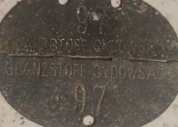 Nieśmiertelnik z czasów II wojny światowej.