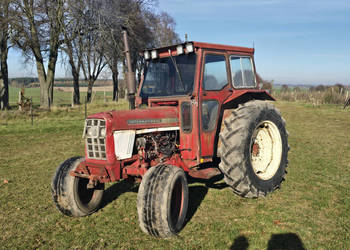 Ciągnik INTERNATIONAL 574 (67 KM)