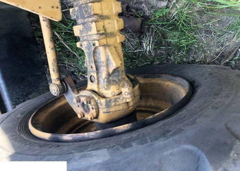 Cat th63 - Zwolnica Zwrotnica Piasta Półoś Most Napędowy