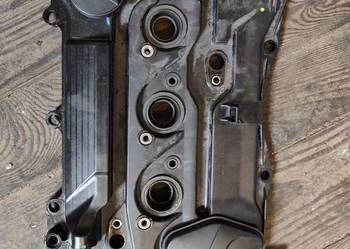 Pokrywa zaworów Yaris 1.5 hybryd 2020r