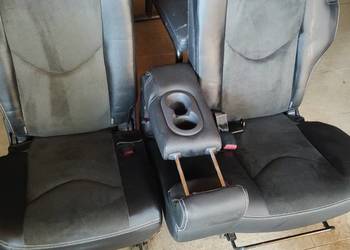 Kanapa tył przesuwna Toyota Rav +bagażnik