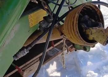 Rozsiewacz nawozów Amazone ZAM 1801 hydrauliczne otwieranie