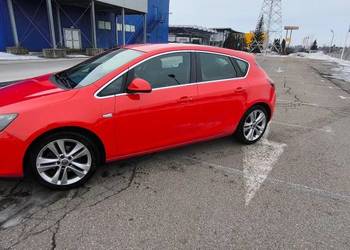 Opel Astra 1.6 Turbo 180KM Cosmo