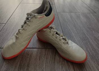 Halówki Adidas rozmiar 35 chłopięc sznurowane buty sportowe do piłki nożnej