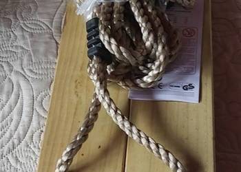 Huśtawka drewniana.