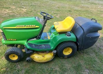Traktorek kosarka John deere 166
