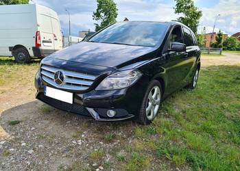 Mercedes- Benz B250 Benzyna Automat Skóry Pakiet AMG