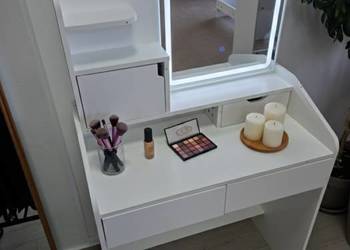 Toaletka kosmetyczna biurko do makijażu nowe