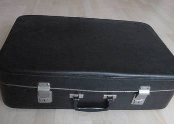 Tradycyjna walizka retro prod. 1980