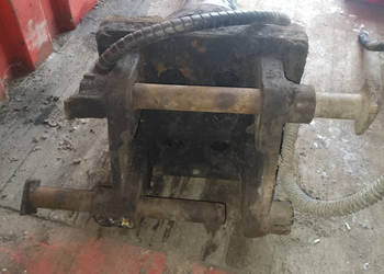 Młot wyburzeniowy do koparki, koparko-ładowarki KOMATSU i inne