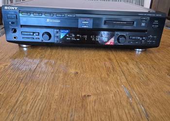 Mini disc + CD Sony MXD-D5C Long Play LP2/4.CD-Minidisc. Mini disc + CD Sony MXD-D5C Long Play LP2/4.CD-Minidisc.
