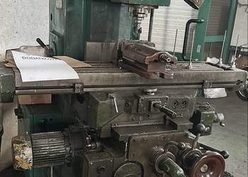 Frezarka pionowa 6P11