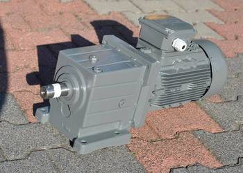 Motoreduktor 1.5kw. 176obr./min.. LENZE