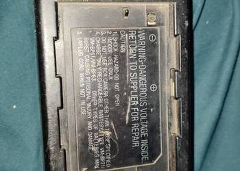 sprzedam ładowarkę do kamery Hitachi sprawną