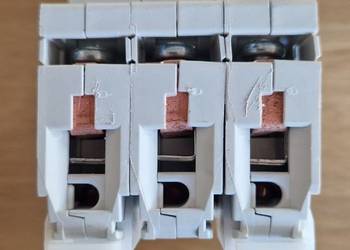 Ogranicznik prądowy 25A
