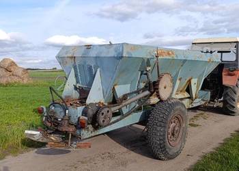 Sprzedam rozsiewacz wapna, wapniarka rcw5