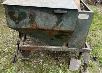 sadzarka do ziemniaków zawieszana na pług