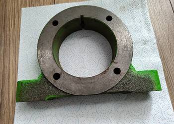 Obudowa łożyska 1208 duża rozrzutnika obornika na 4 otwory przelotowe