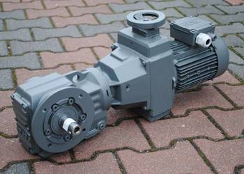 Motoreduktor kątowy 0.75kw z regulacją 42-212obr. SEW