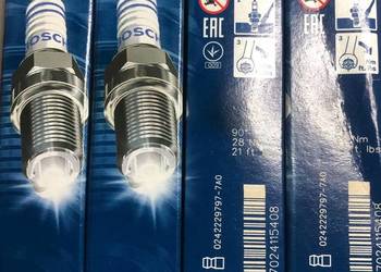 Świece do Peugeot i Citroen Bosch 0 242 229 797