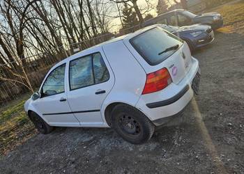 Vw golf 1.4 16v. Benzyna tylko 999 zł.