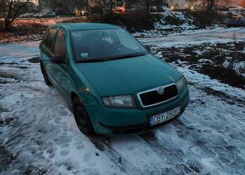 Sprzedam prosty samochód o niskich kosztach utrzymania.