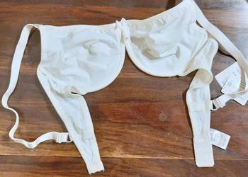 Nowy biały, miękki z fiszbinami biustosz_ 85 B