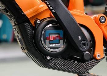 Osłona karbonowa pod silnik raymon / gasgas / yamaha pw-x2 pw-st 2020-2021