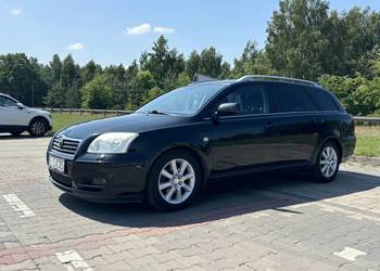 Toyota Avensis 1.8 benzyna kombi T25 11500zl do negocjacji.