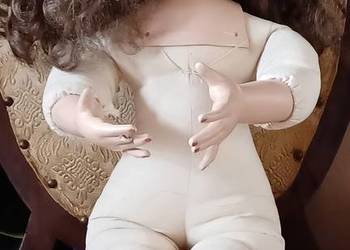 W POZNANIU KUP LALE SYGNOWANĄ STARA USZKODZENIA HILARY