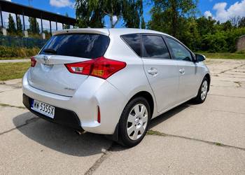 Toyota Auris II hatchback 1.6 Benzyna 132 KM Salonowa  194000km