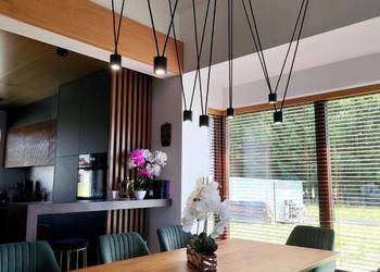 Lampa wisząca do salonu na skosy