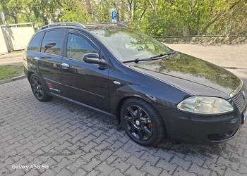 Sprzedam  croma 1.9 jtd 2006 rok automat