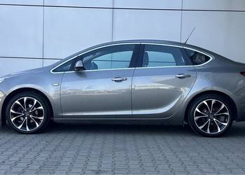 OPEL ASTRA J IV LPG 360 kamery grzanie STAN BDB NISKI PRZEBIEG