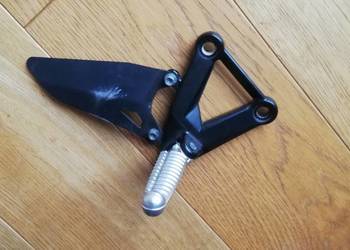 Ducati 1198 1098 848 set podnóżek prawy 82411471A, 46410561A