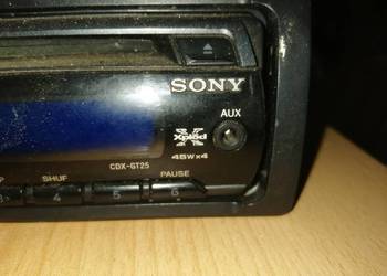 Radioodtwarzacz z C D. Sony samochodowy