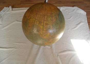 Stary duży globus szkolny z lat 60 tych Stary duży globus szkolny z lat 60 tych