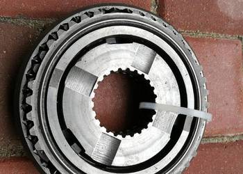 Synchronizator rewersu Massey Ferguson 3385888M92