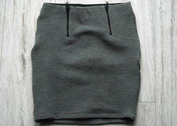 szara prążkowana spódnica bershka xs